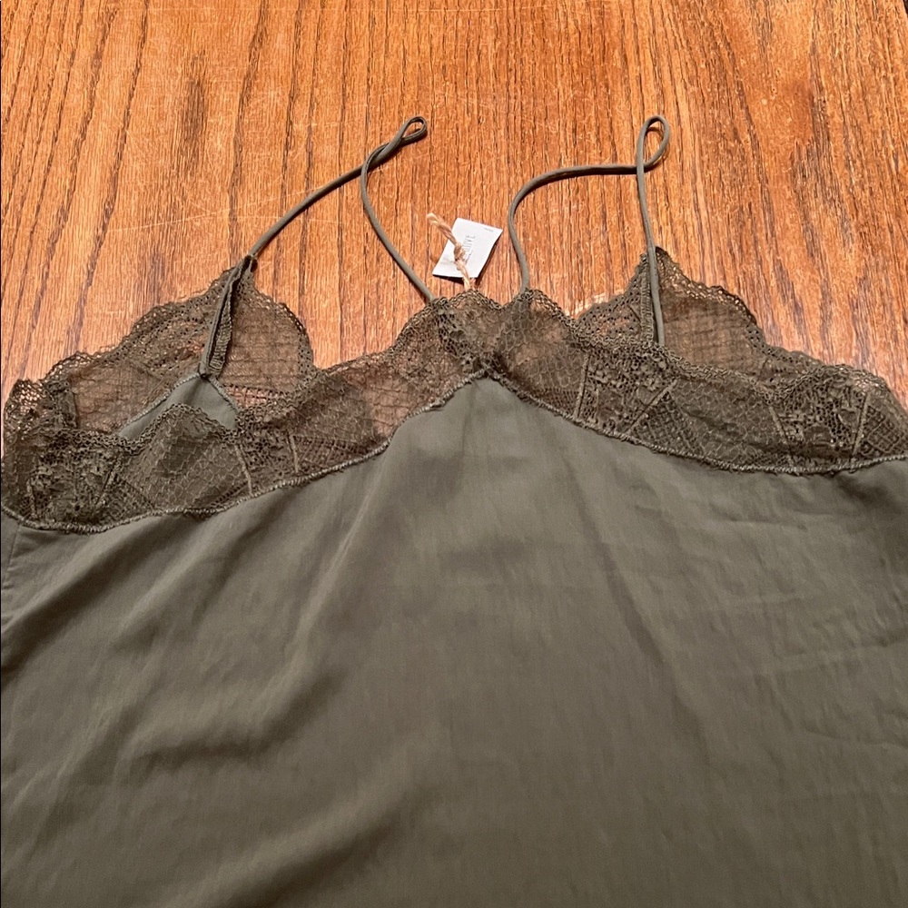Primitive Elegant Lace Trimmed Green Camisole Size M - Picture 8 of 10